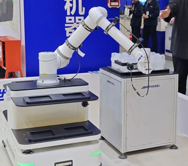 CNC exhibition reveals composite robots